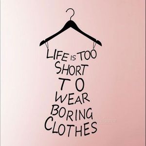 🌸Bookmark this page to browse and shop my closet 👗 👛 👒